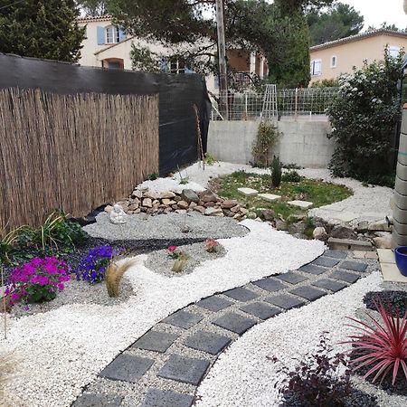 Le Jardin Des Rocailles - Villa 4 Chambres Climatisee Avec Piscine A Deux Pas D'Avignon Вильнёв-ле-Авиньон Экстерьер фото