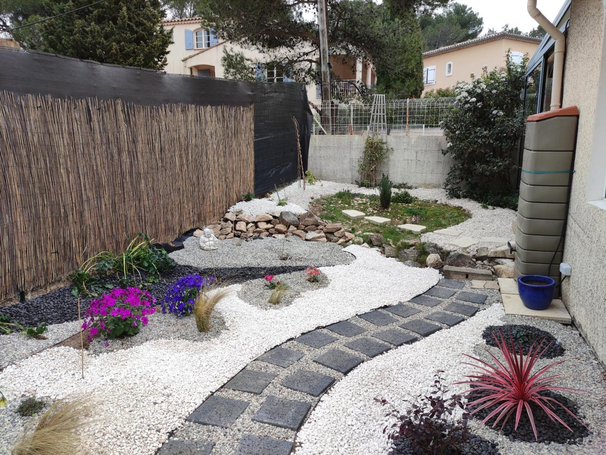 Le Jardin Des Rocailles - Villa 4 Chambres Climatisee Avec Piscine A Deux Pas D'Avignon Вильнёв-ле-Авиньон Экстерьер фото