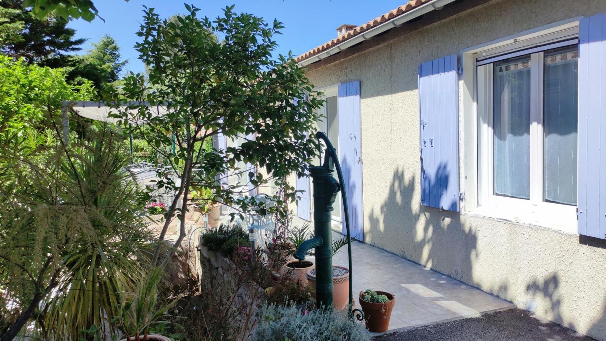 Le Jardin Des Rocailles - Villa 4 Chambres Climatisee Avec Piscine A Deux Pas D'Avignon Вильнёв-ле-Авиньон Экстерьер фото
